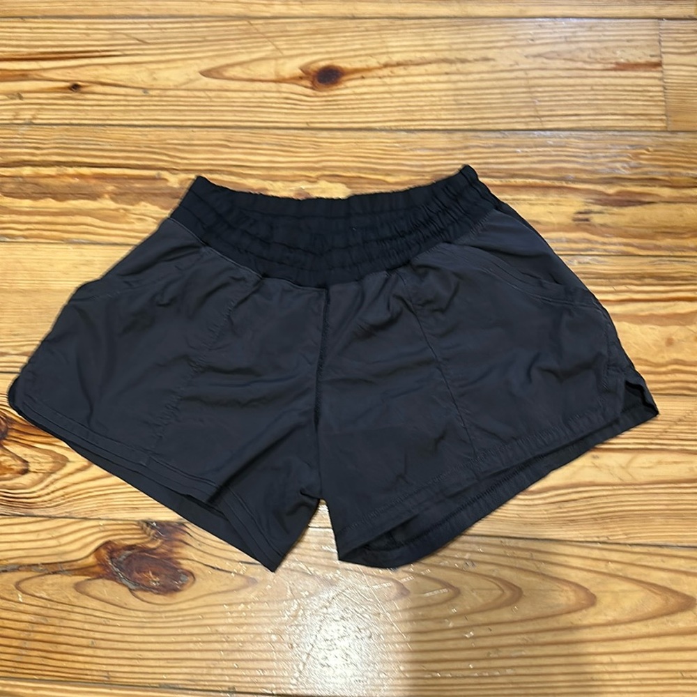 Lululemon Shorts Size 6